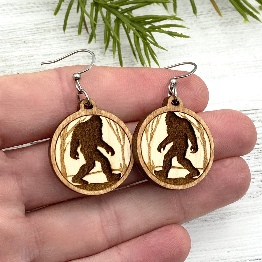 Bigfoot in the Woods Earrings wood engraved - Be Inspired UP