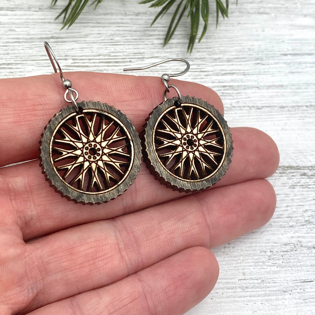 Bike Tire Earrings wood engraved - Be Inspired UP