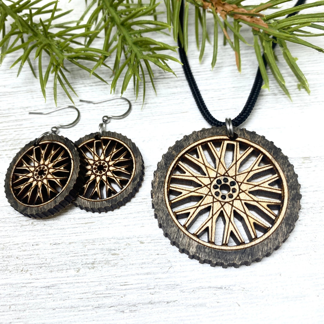 Bike Tire Pendant wooden engraved - Be Inspired UP