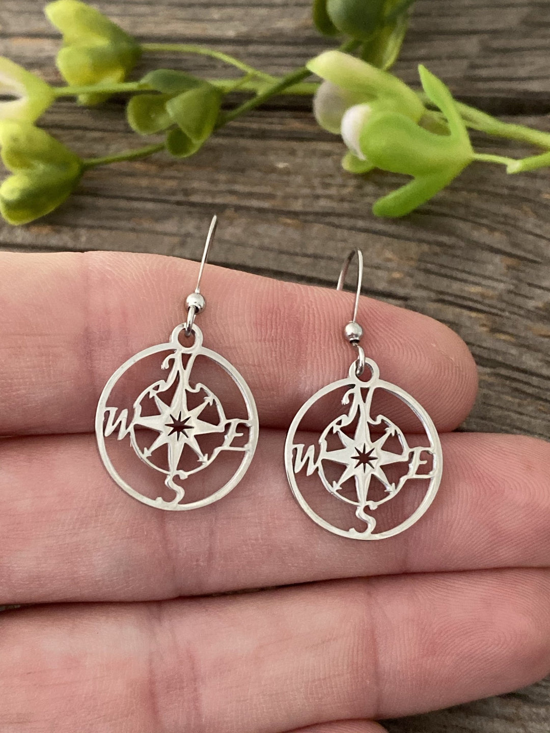 Compass Explore earrings - Be Inspired UP
