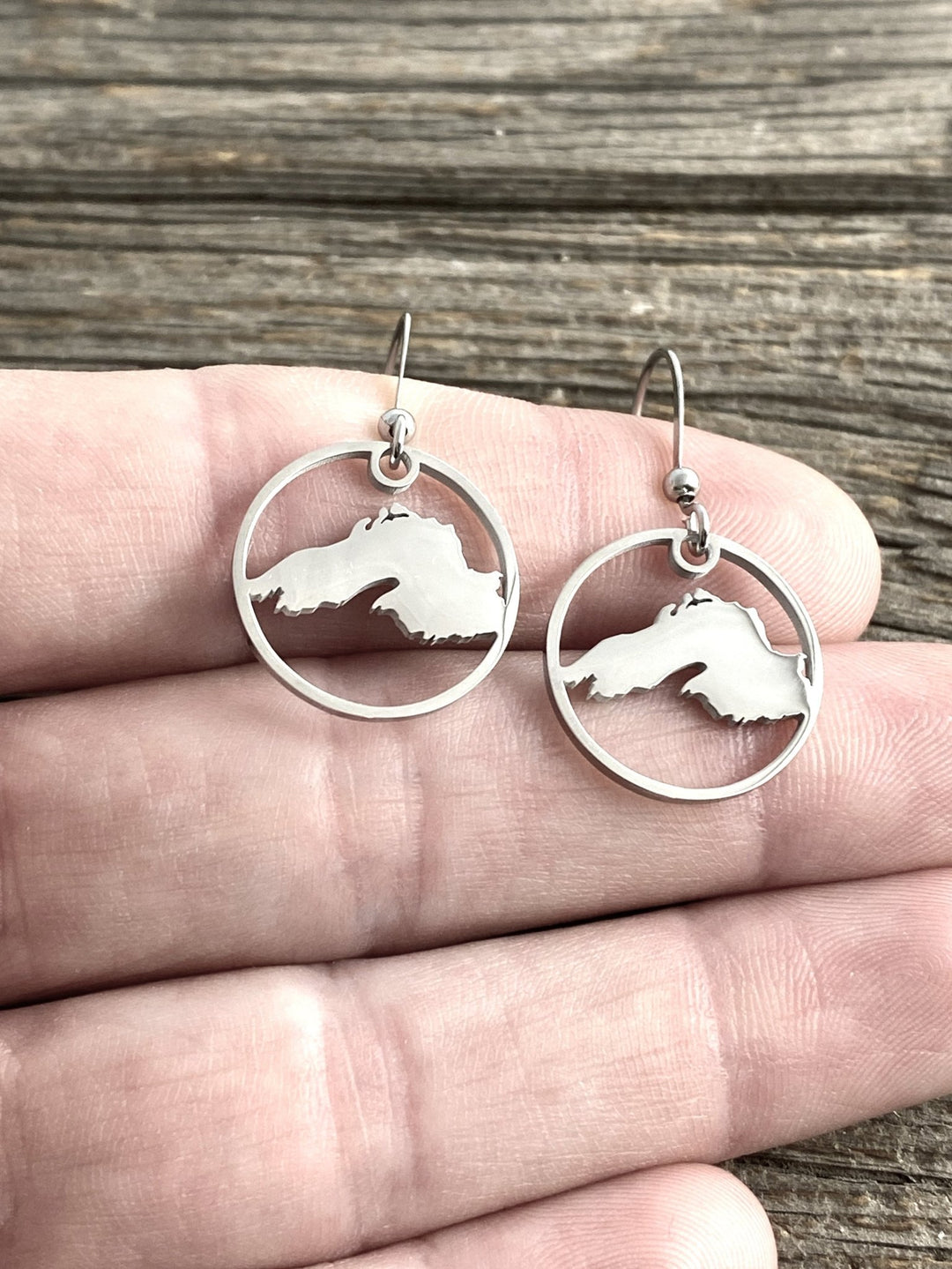 Lake Superior Outline Earrings - Be Inspired UP