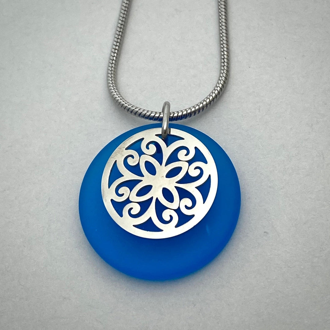 Lone Pine Tree Beach Glass Pendant - Be Inspired UP