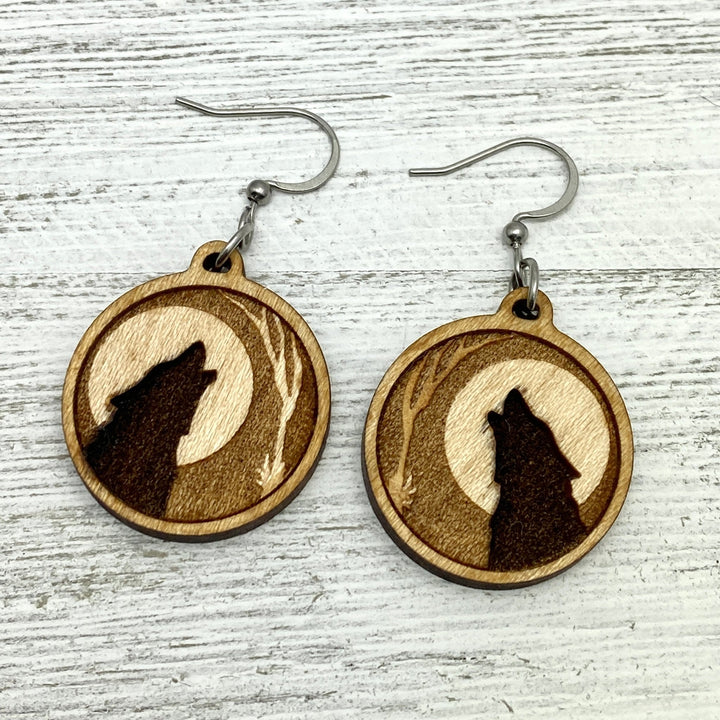 Lone Wolf wooden earrings - Be Inspired UP