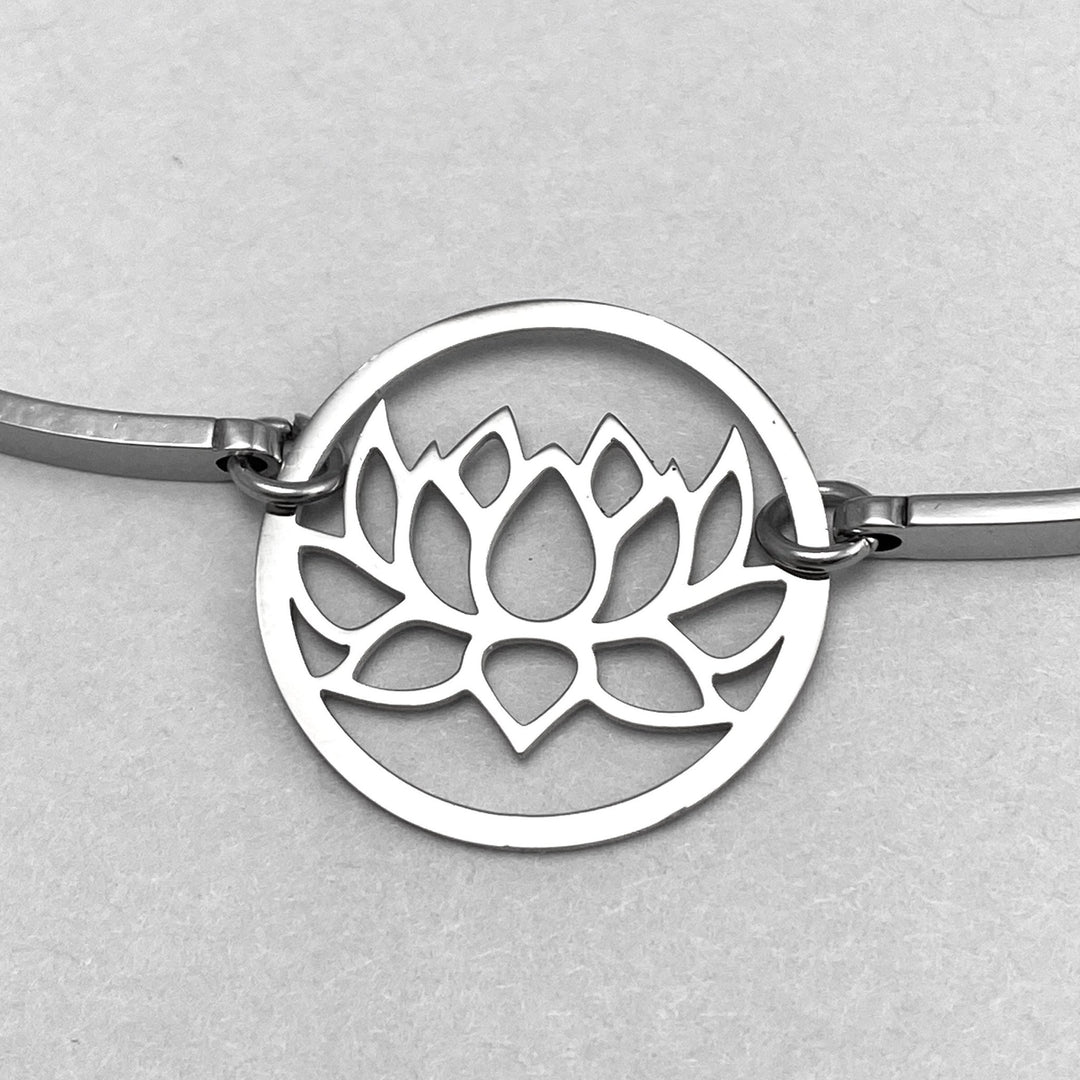 Lotus Large Charm Bracelet - Be Inspired UP