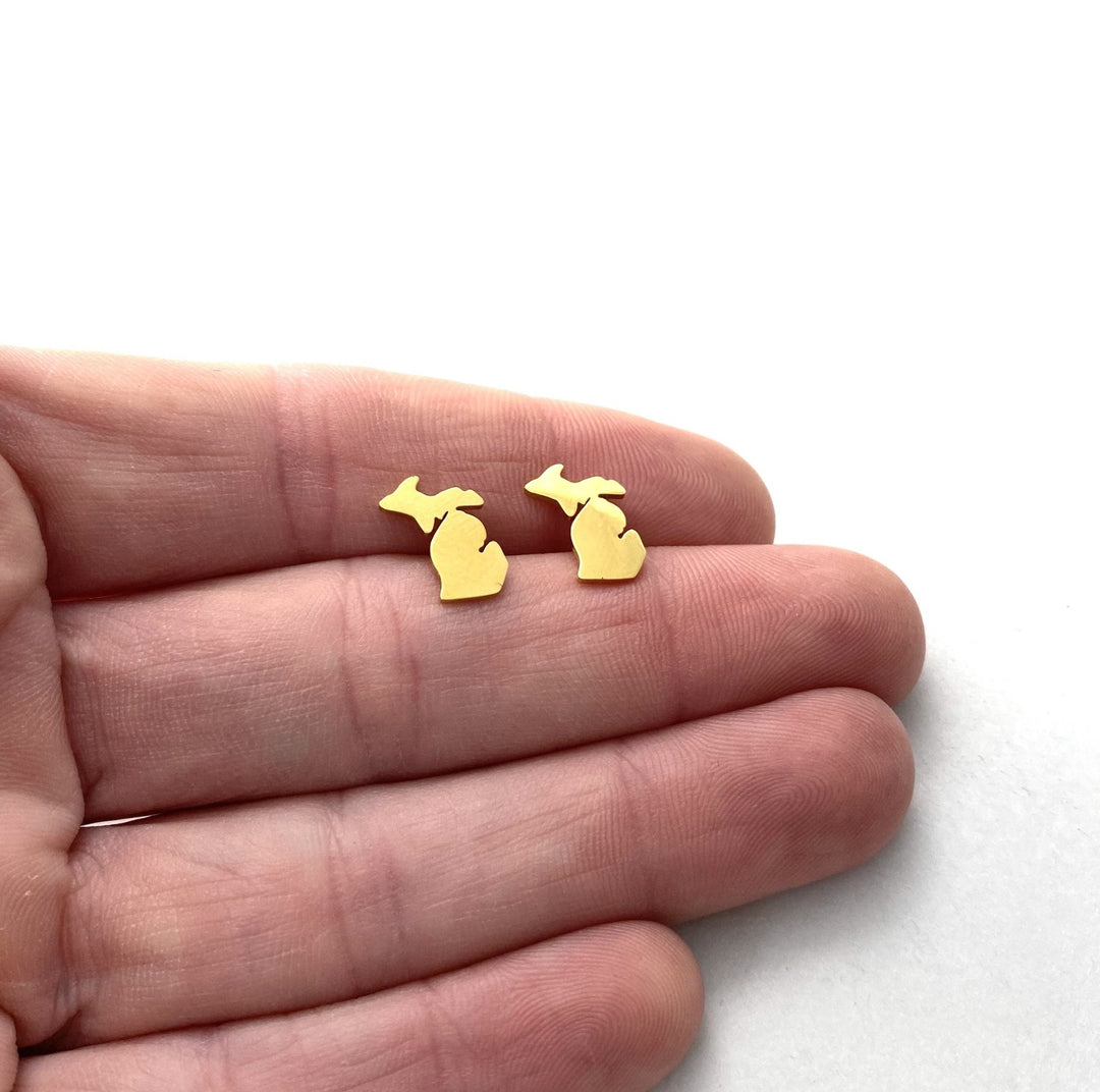 Michigan Gold Post Earrings - Be Inspired UP