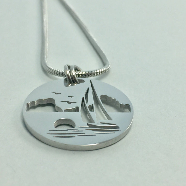 Sailboat Circle Pendant - Be Inspired UP