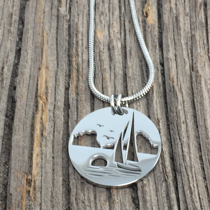 Sailboat Circle Pendant - Be Inspired UP