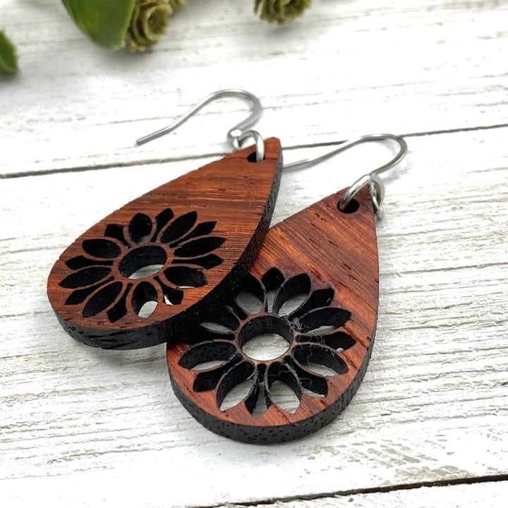 Sunflower wood Earrings - Be Inspired UP