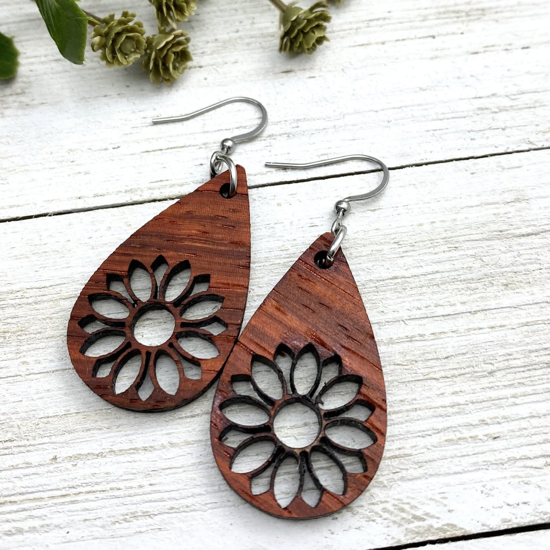 Sunflower wood Earrings - Be Inspired UP
