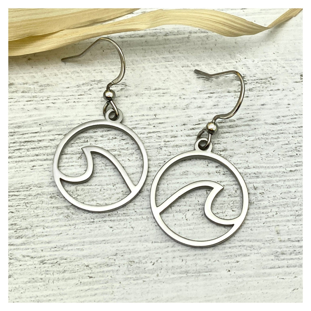 Waves Earrings, petite or mini - Be Inspired UP