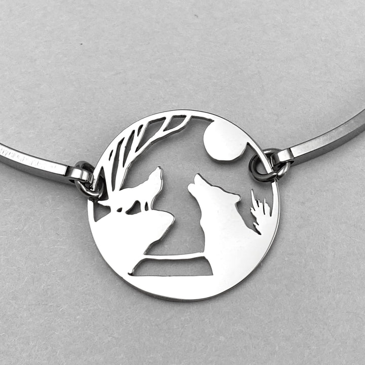 Wolf Pack Large Charm Bracelet - Be Inspired UP